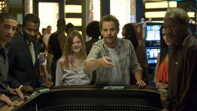 Başka Bir Yerde izle