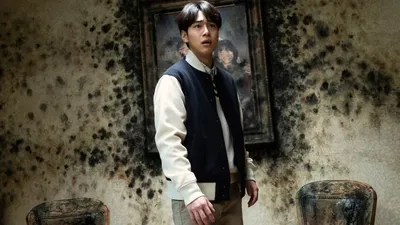 The Grotesque Mansion izle